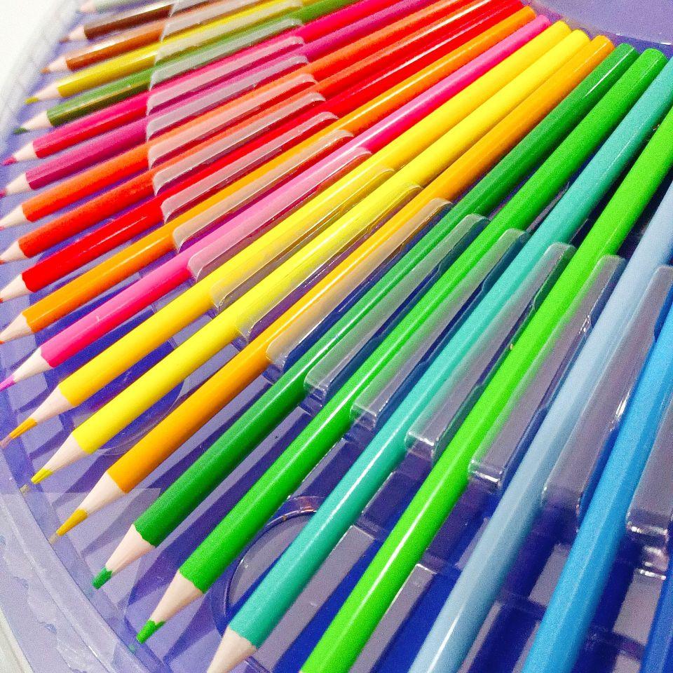 Rotating organizer tray with 50 watercolor pens in expanded mode