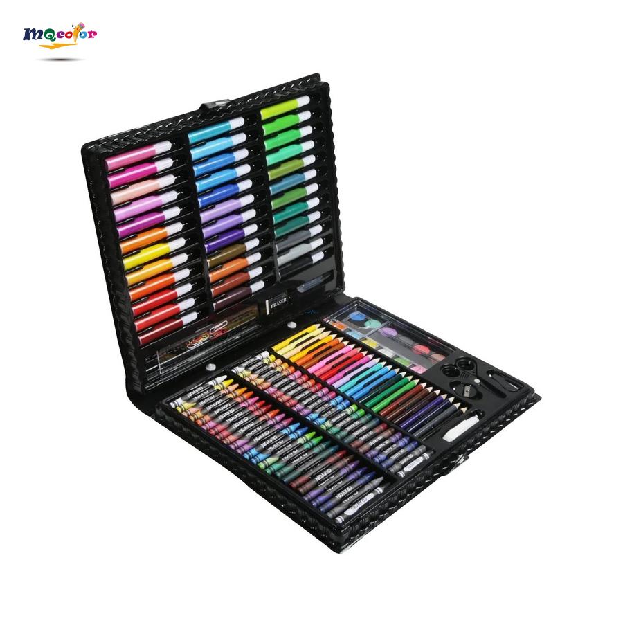 Hand carrying 290x370x40mm art case with ergonomic handle